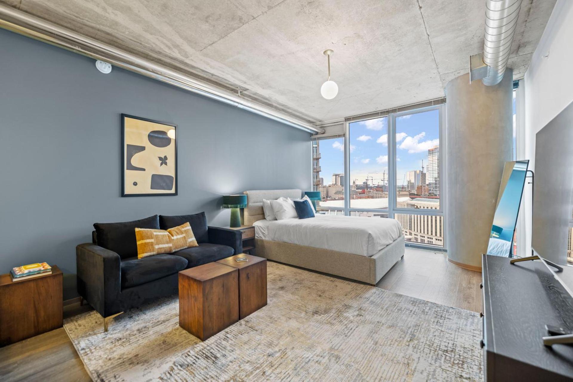 Placemakr Premier SoBro photo 44