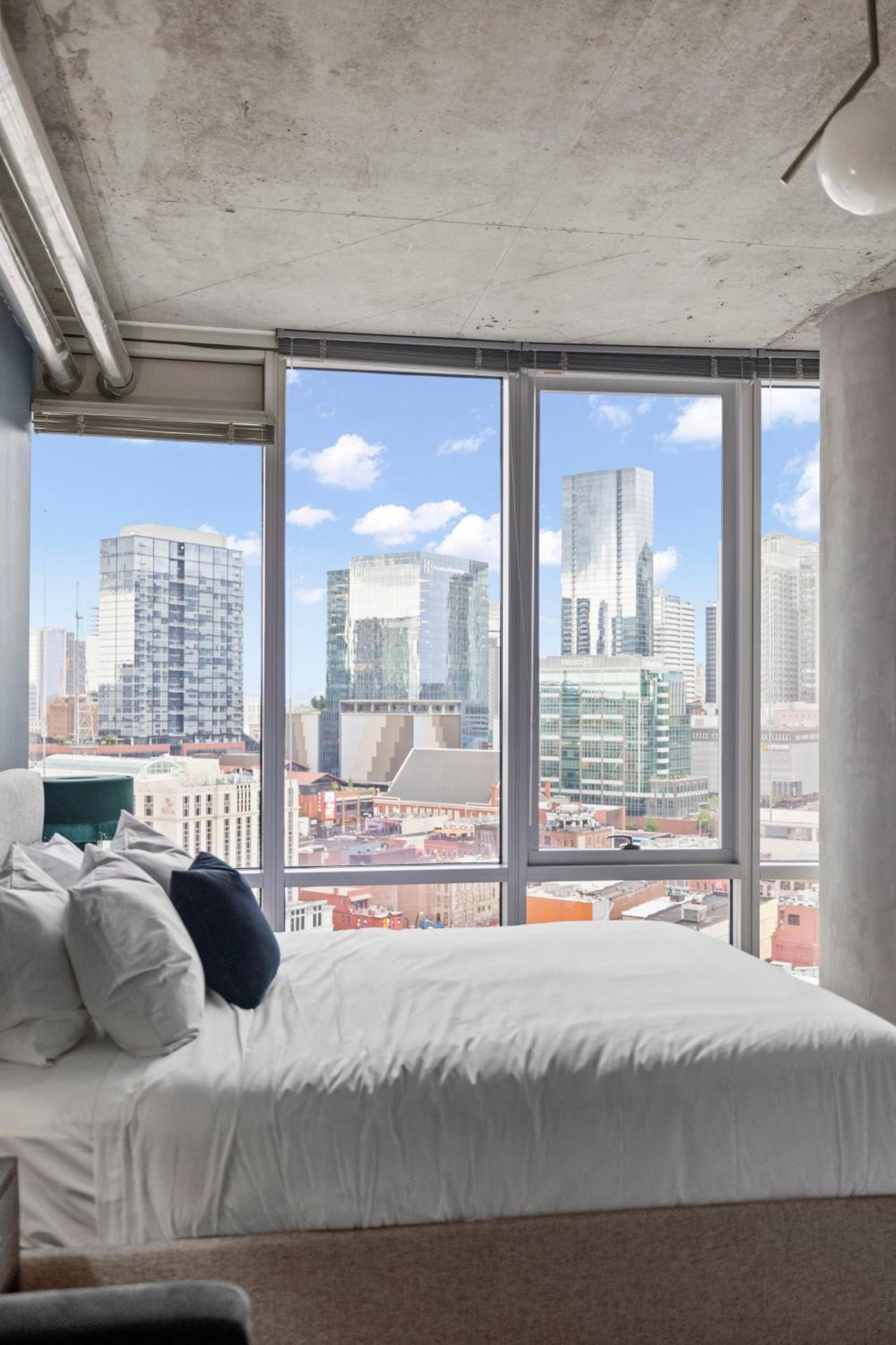 Placemakr Premier SoBro photo 48