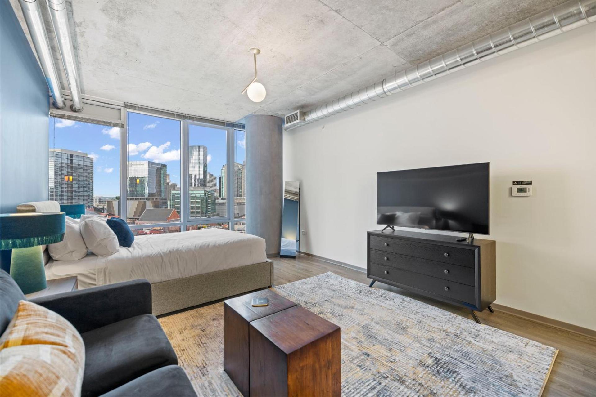 Placemakr Premier SoBro photo 47
