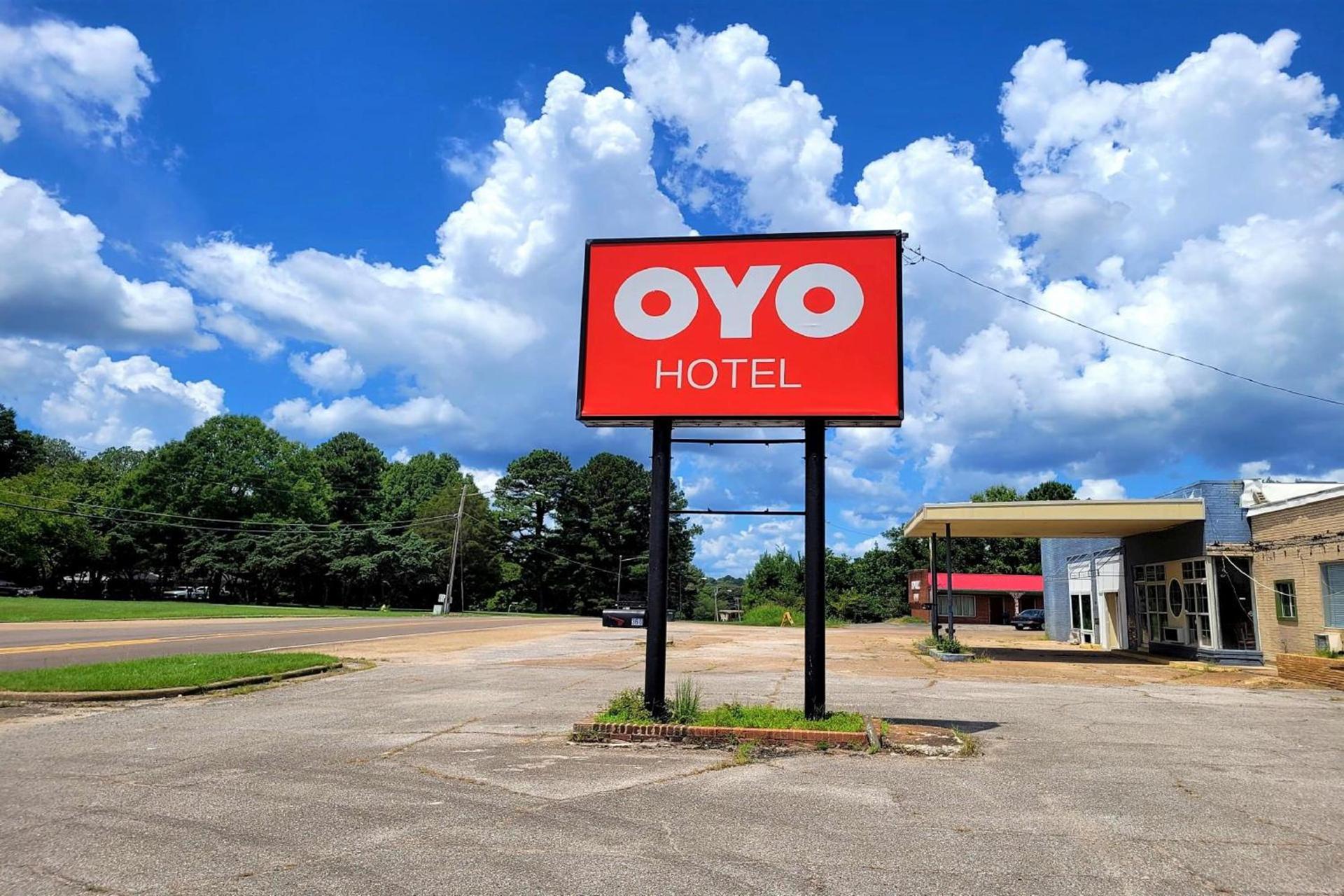 OYO Hotel Holly Springs MS photo 36