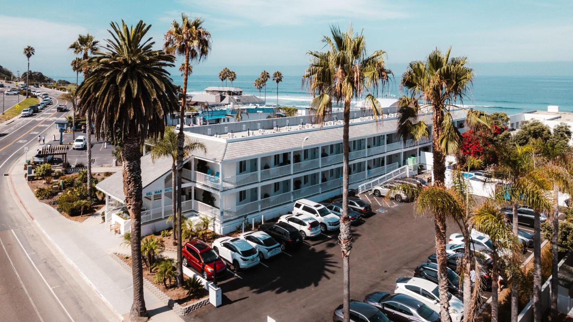 Del Mar Beach Hotel photo 43
