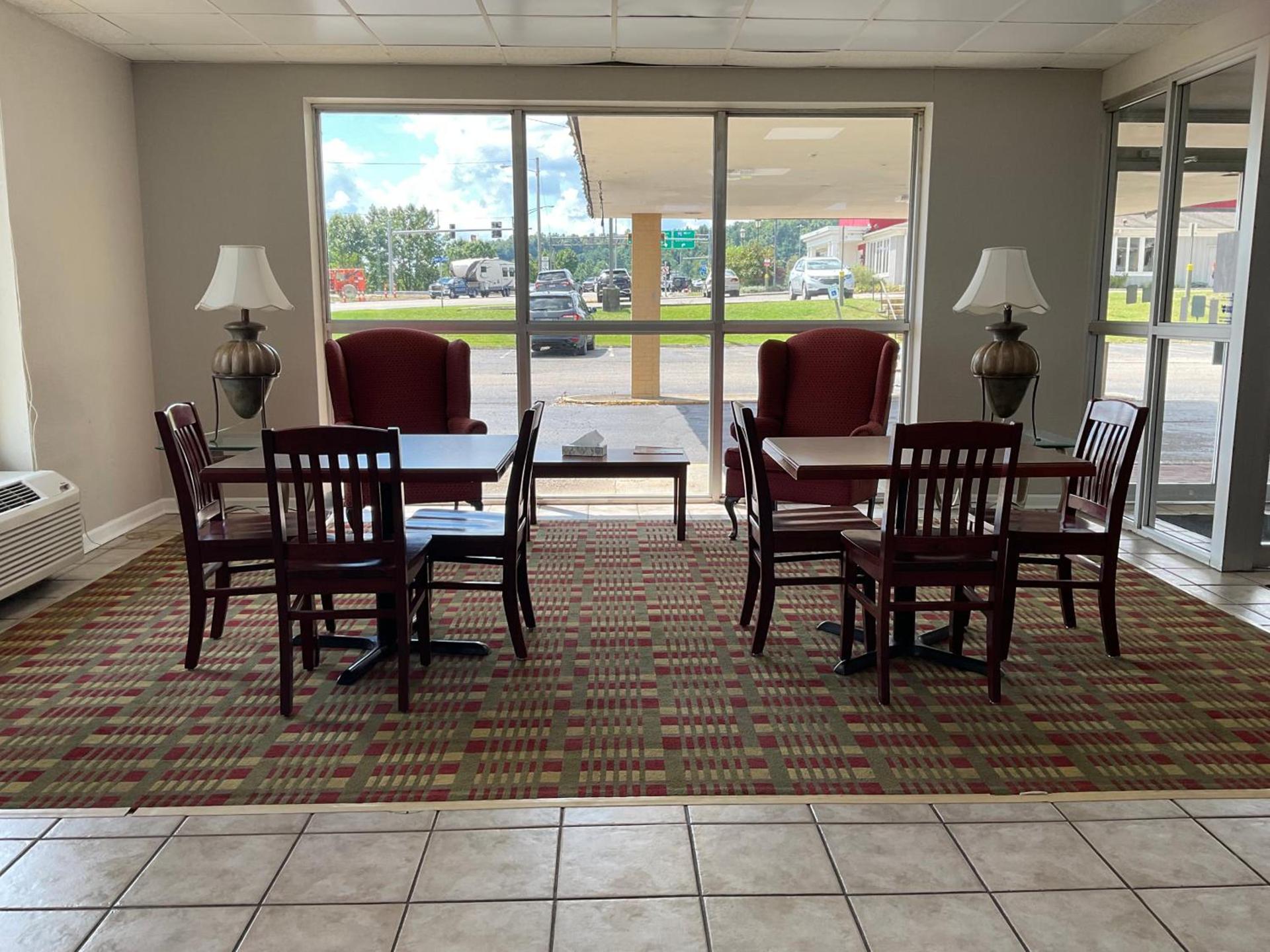 Days Inn by Wyndham Cambridge photo 29