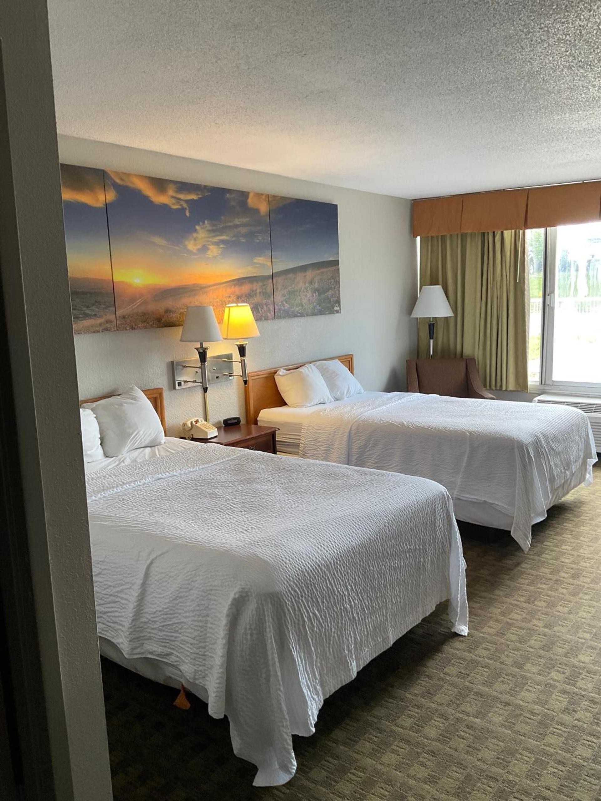 Days Inn by Wyndham Cambridge photo 27