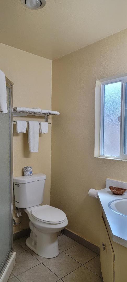 Lakeview Inn photo 43
