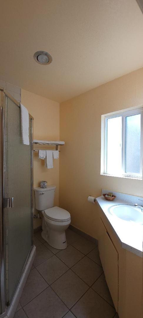 Lakeview Inn photo 61