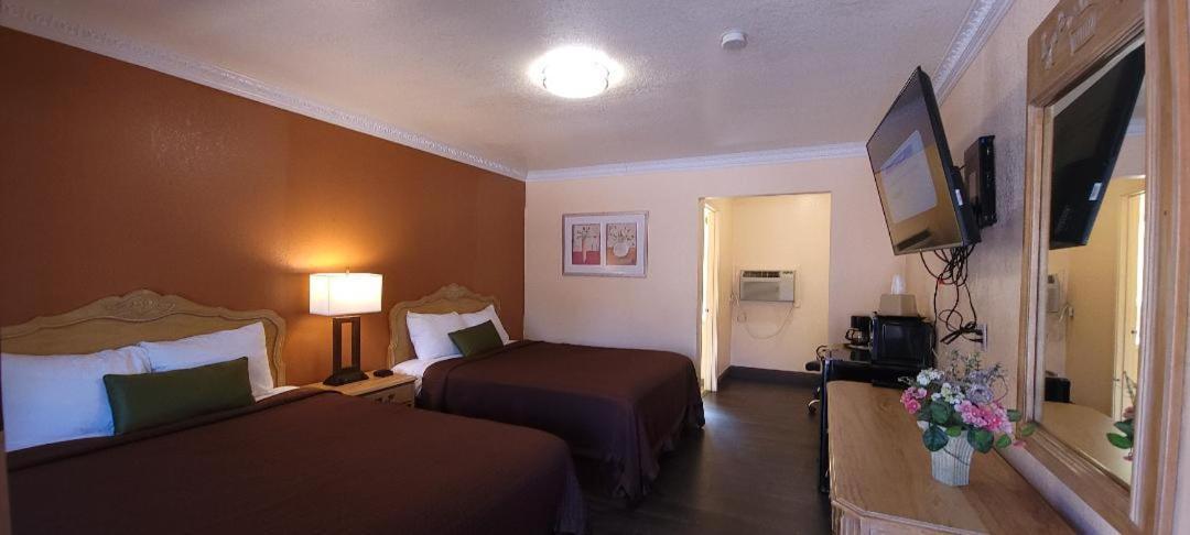 Lakeview Inn photo 65