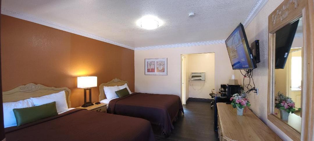Lakeview Inn photo 66