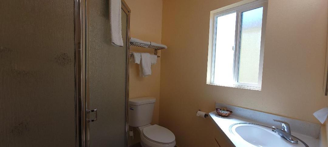 Lakeview Inn photo 63