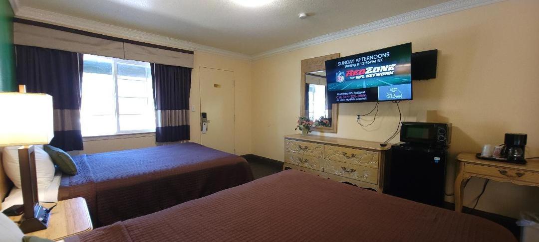 Lakeview Inn photo 70
