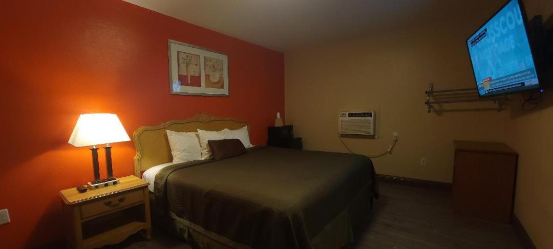 Lakeview Inn photo 75