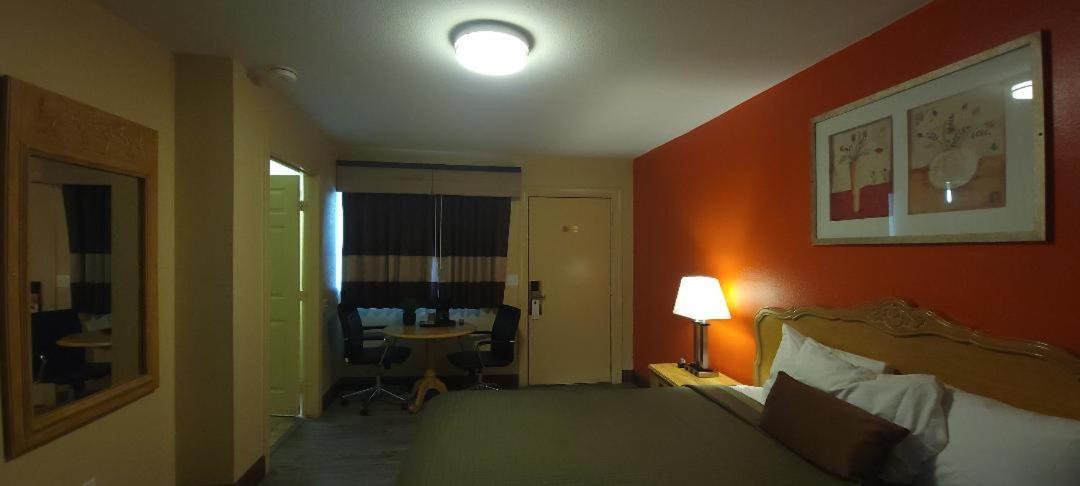 Lakeview Inn photo 74