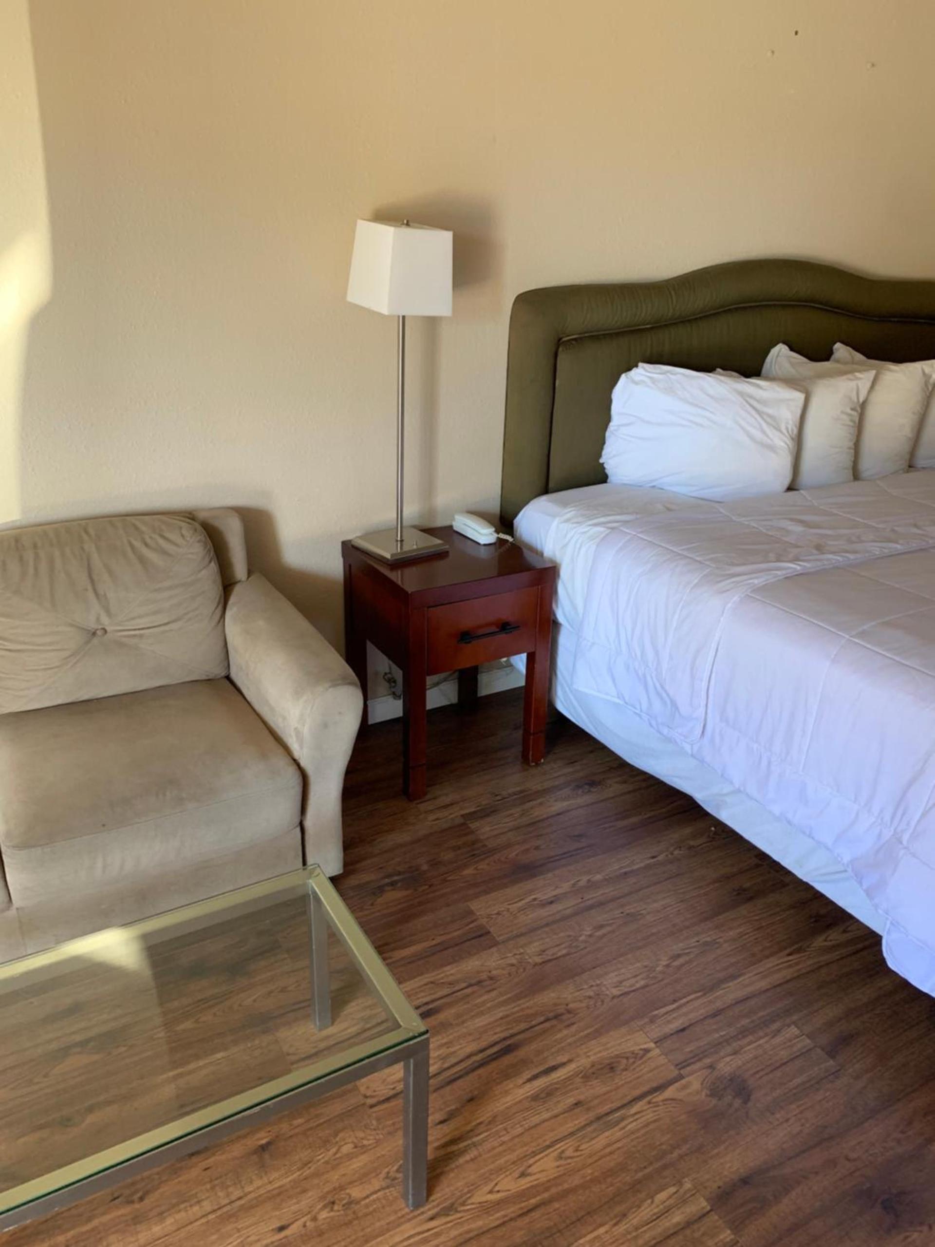 Smokey Point Motor Inn photo 50