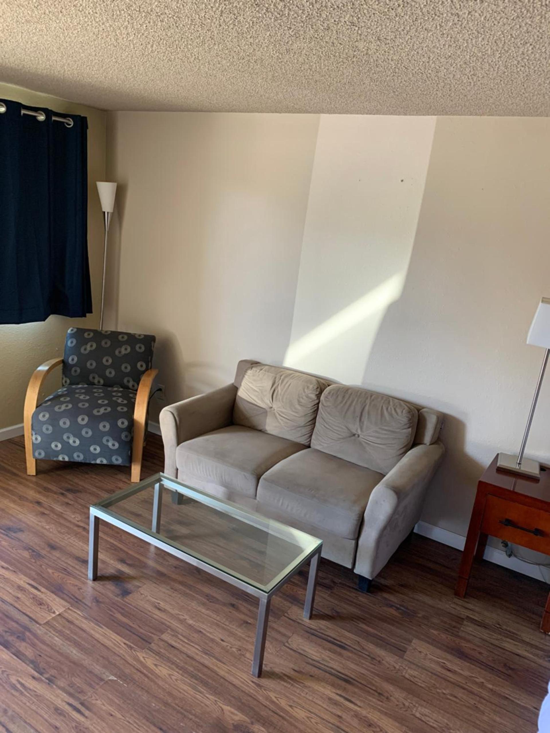 Smokey Point Motor Inn photo 34