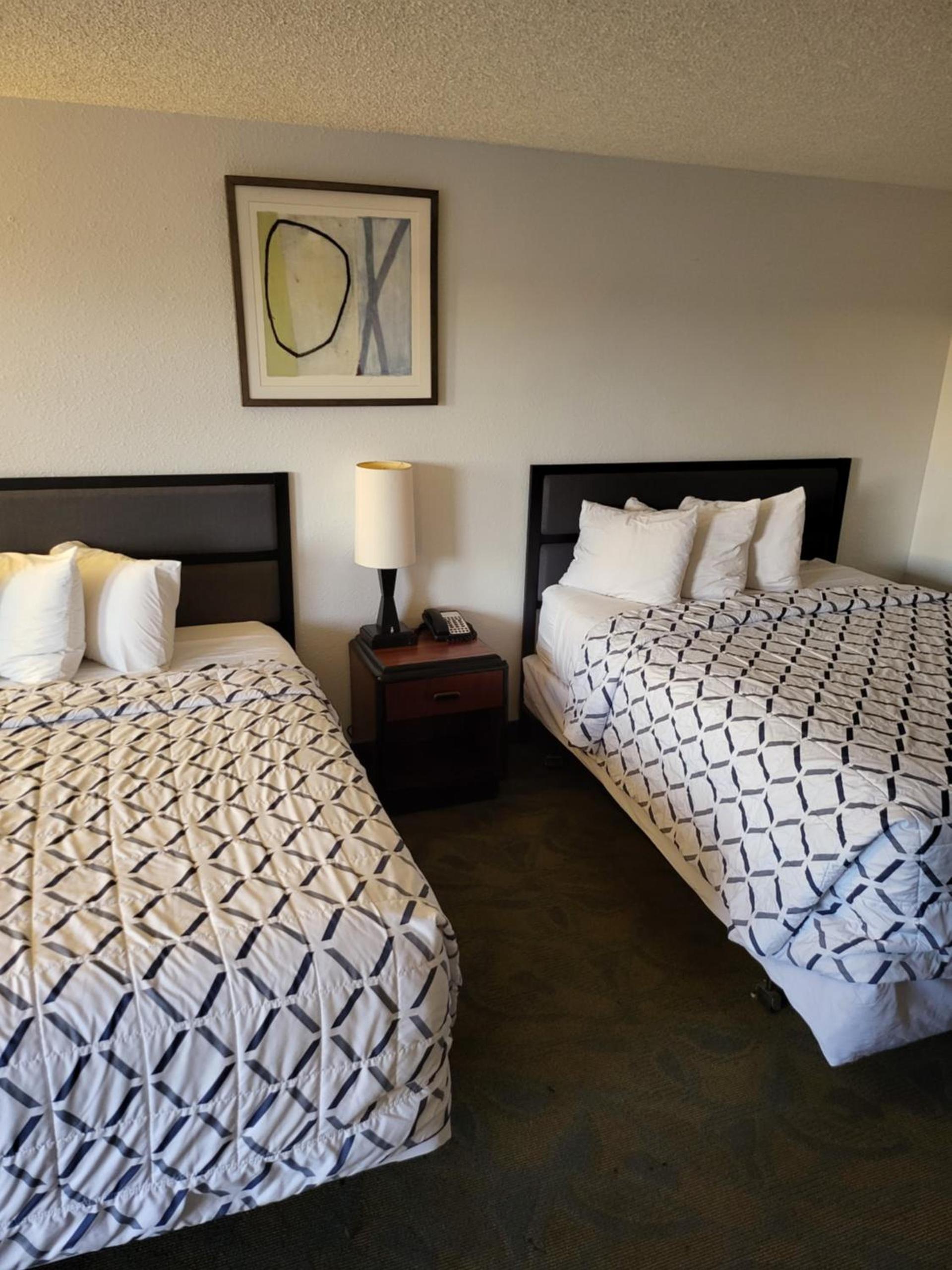 Smokey Point Motor Inn photo 26