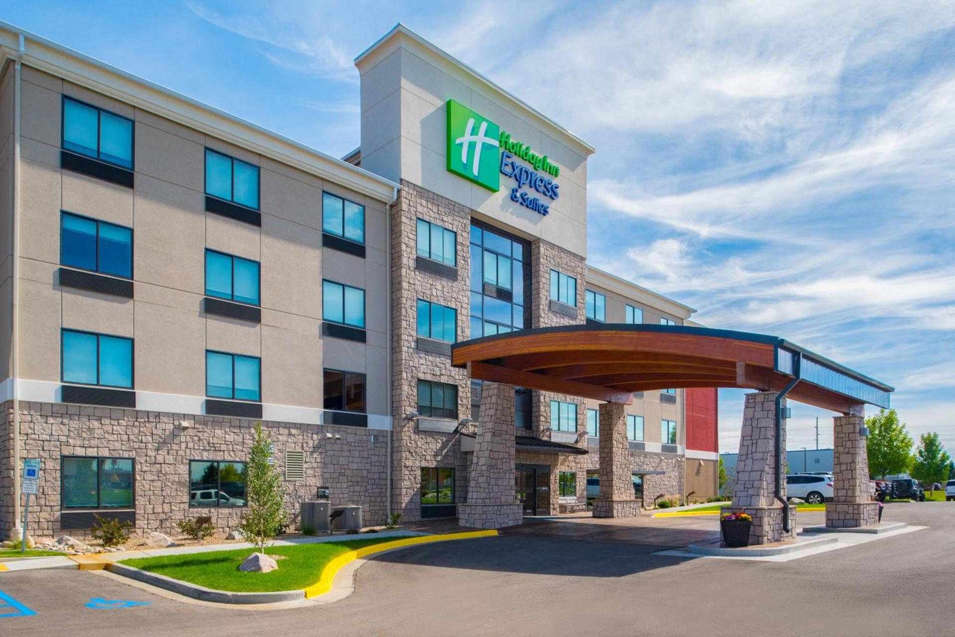 Holiday Inn Express Hotel & Suites Bismarck by IHG photo 38