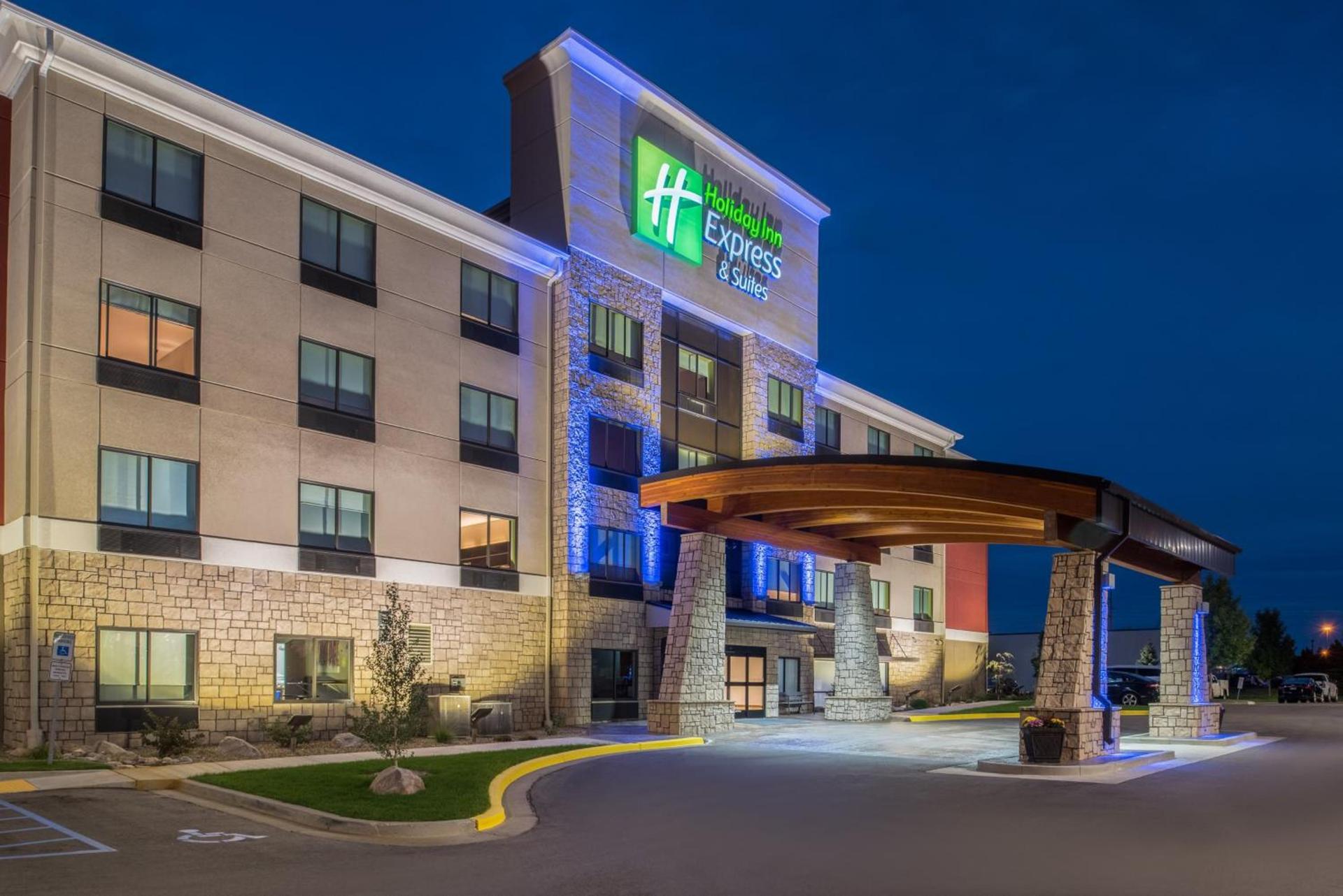 Holiday Inn Express Hotel & Suites Bismarck by IHG photo 32