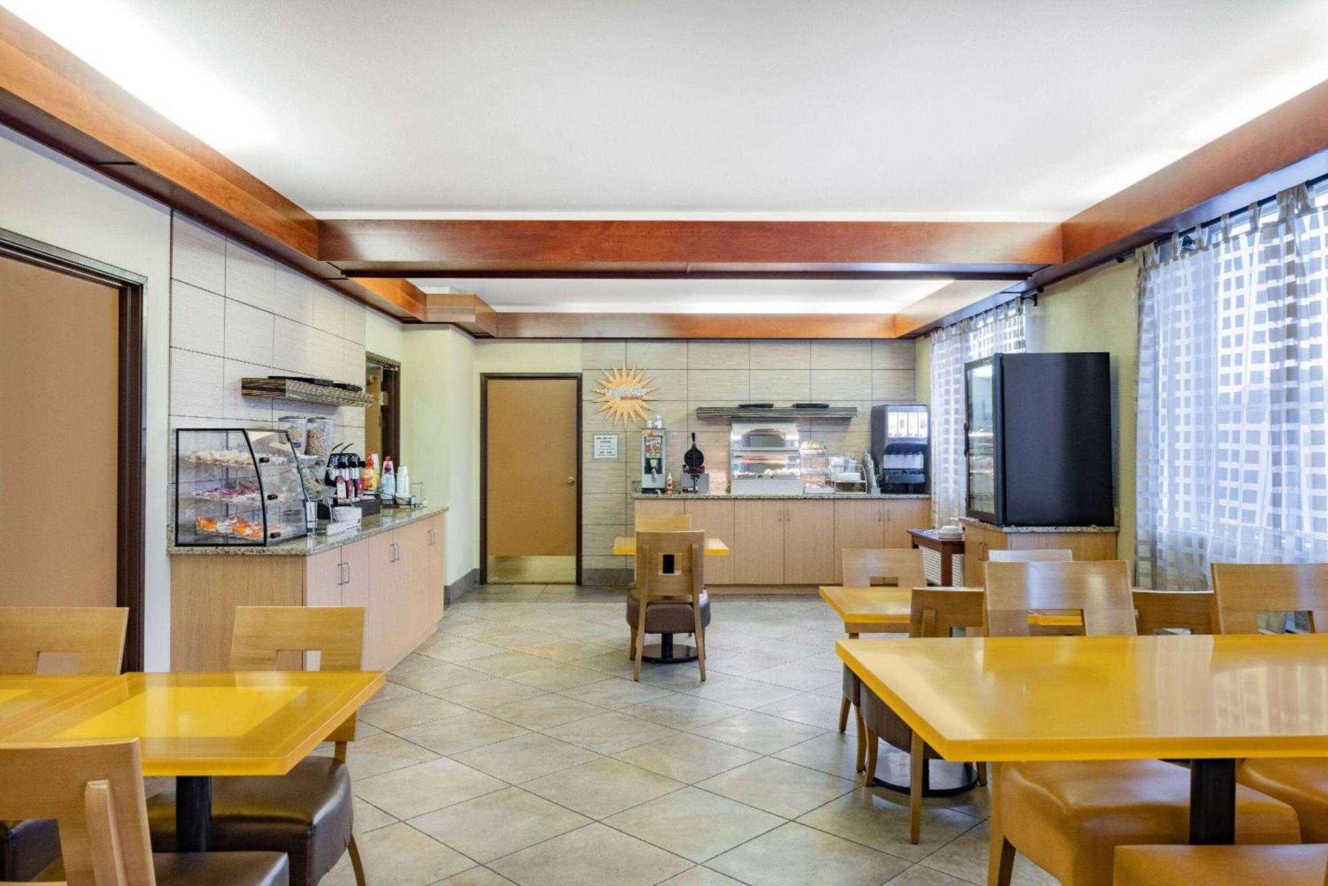 La Quinta by Wyndham Helena photo 23
