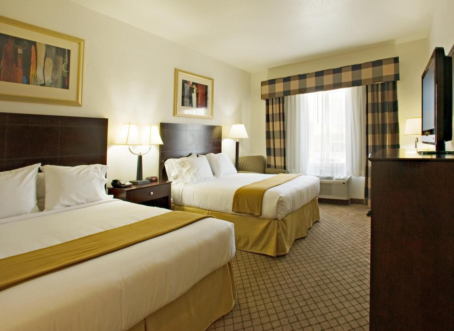 Holiday Inn Express & Suites Childress by IHG photo 10
