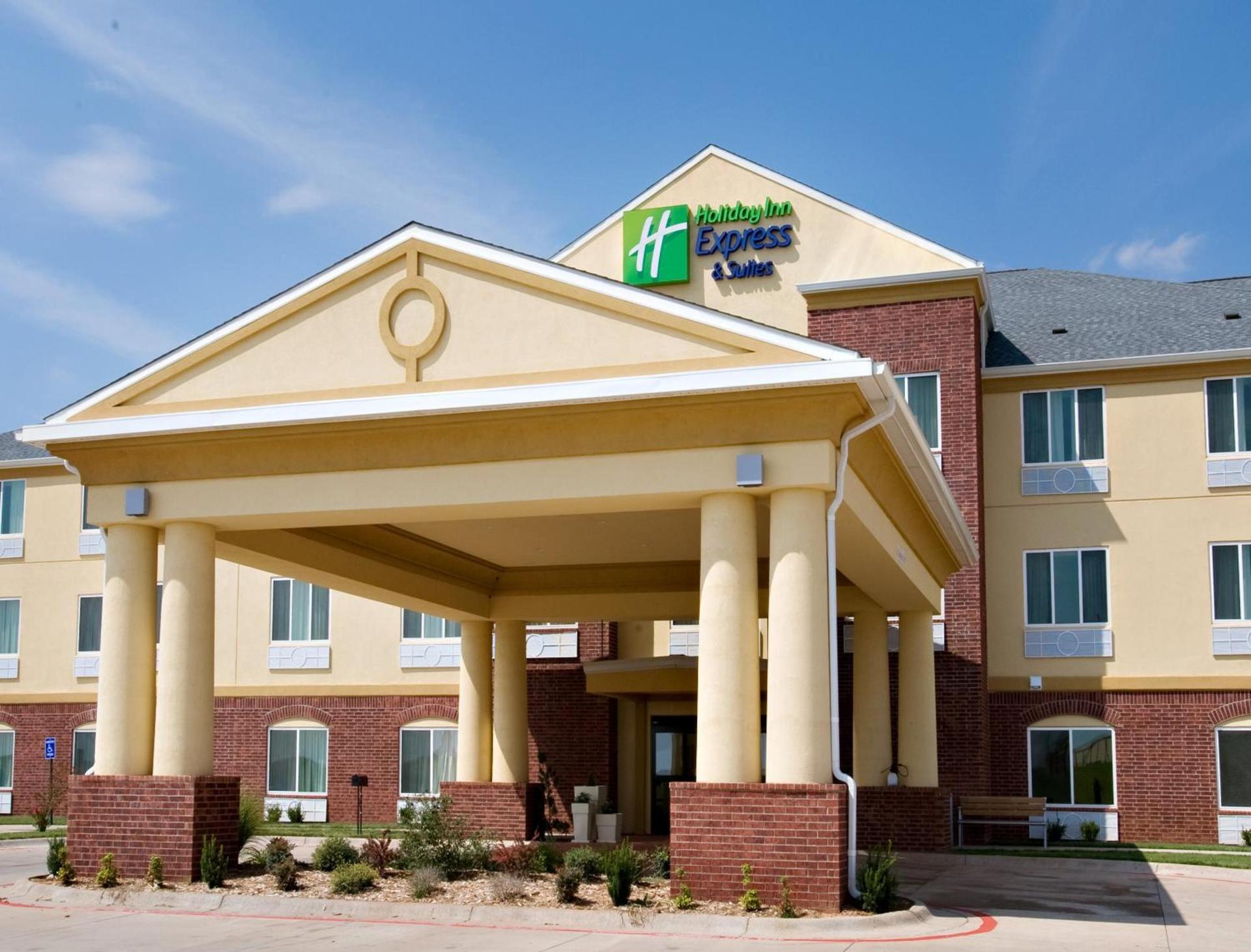 Holiday Inn Express & Suites Childress by IHG photo 11