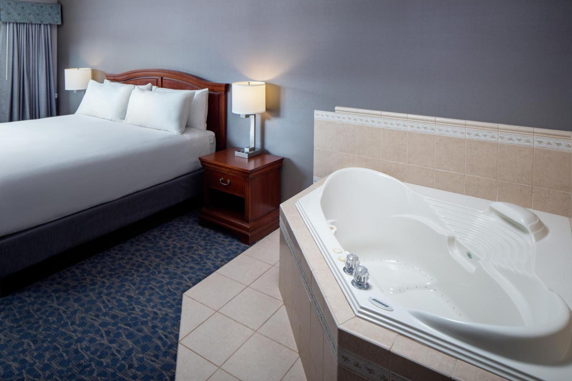 Golden Gables Inn Dazzler Select by Wyndham photo 5