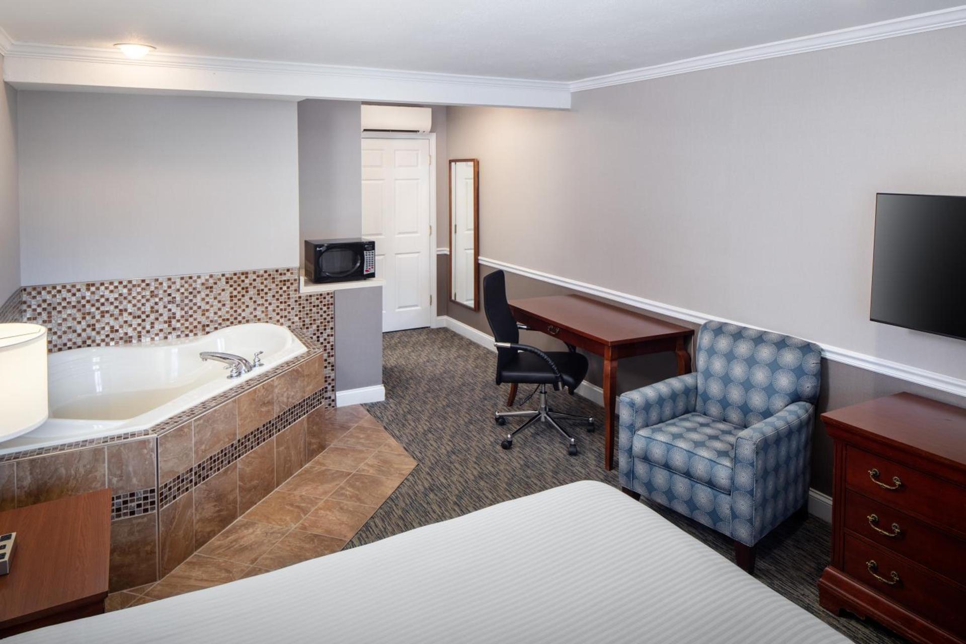 Golden Gables Inn Dazzler Select by Wyndham photo 37
