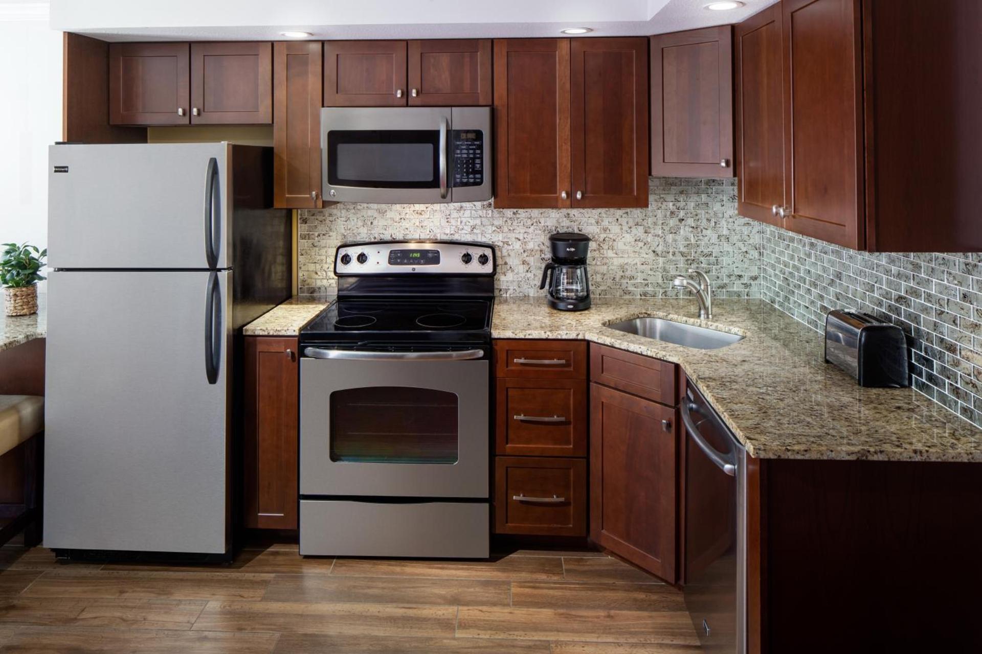Golden Gables Inn Dazzler Select by Wyndham photo 36