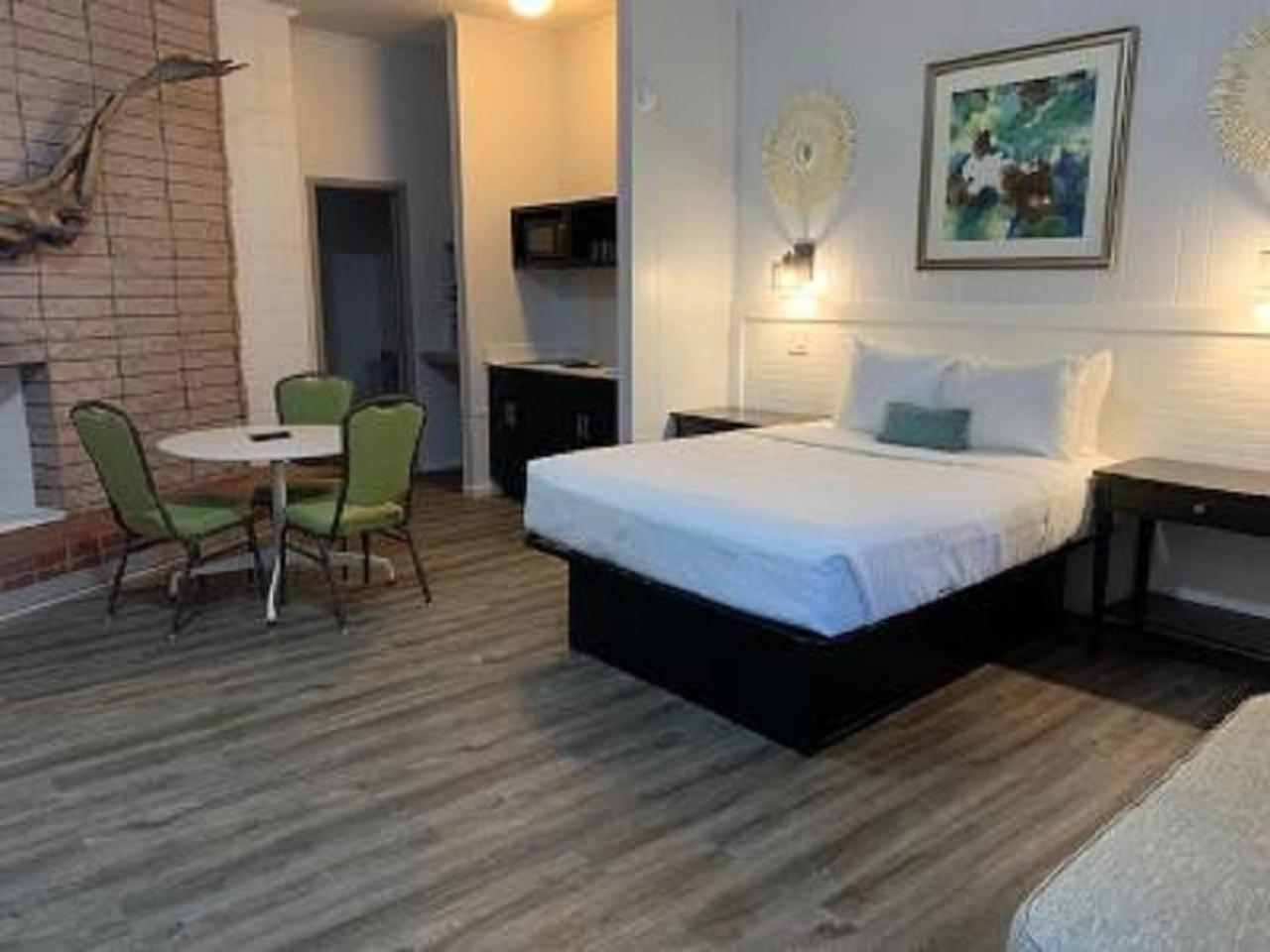 Outer Banks Motor Lodge photo 92