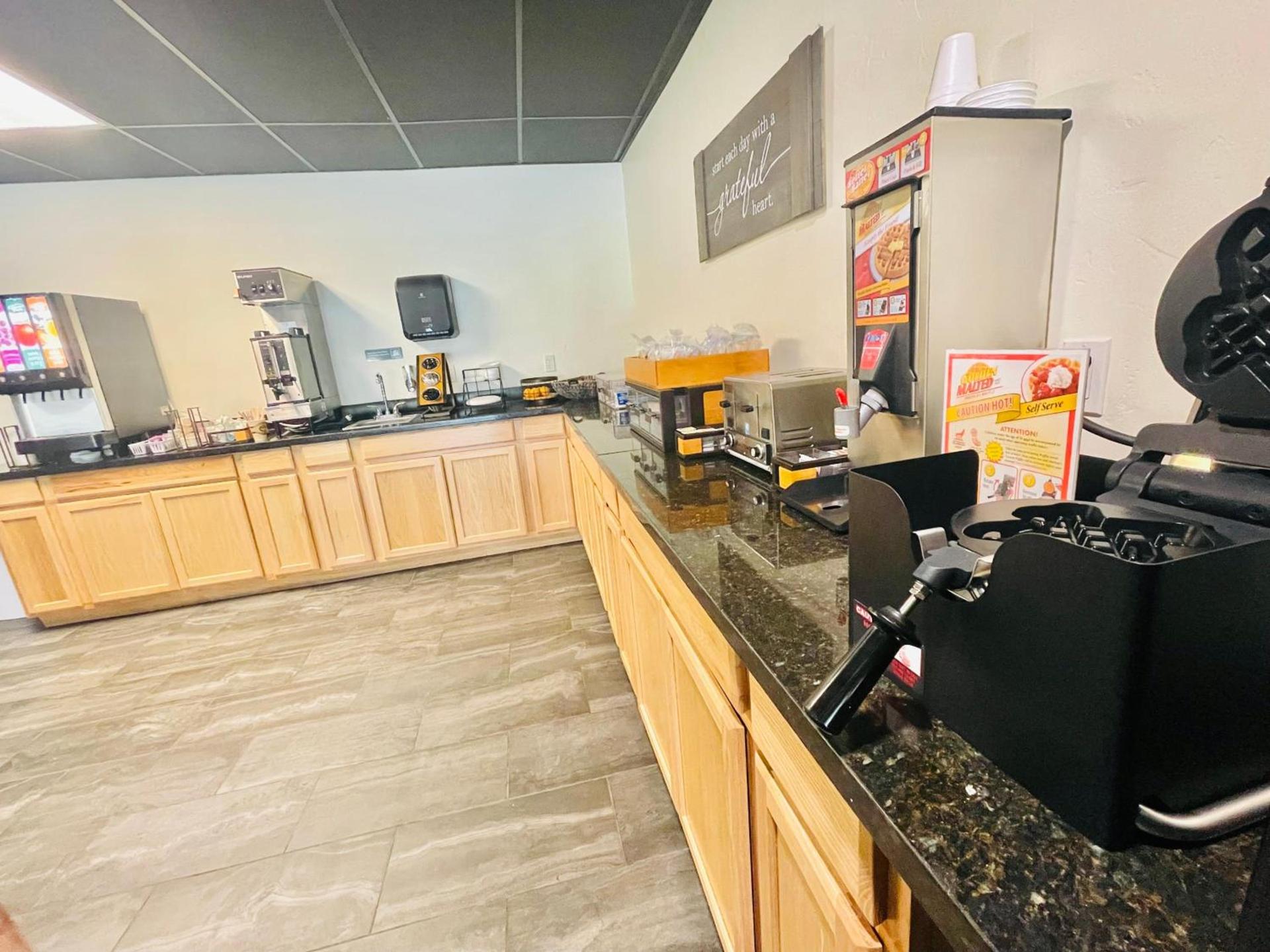 FairBridge Inn & Suites Cuero photo 10