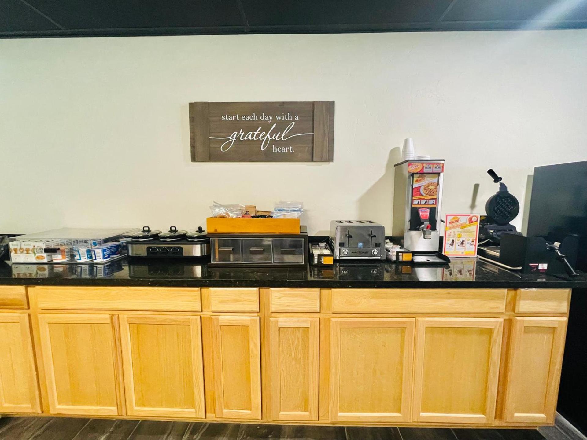 FairBridge Inn & Suites Cuero photo 7