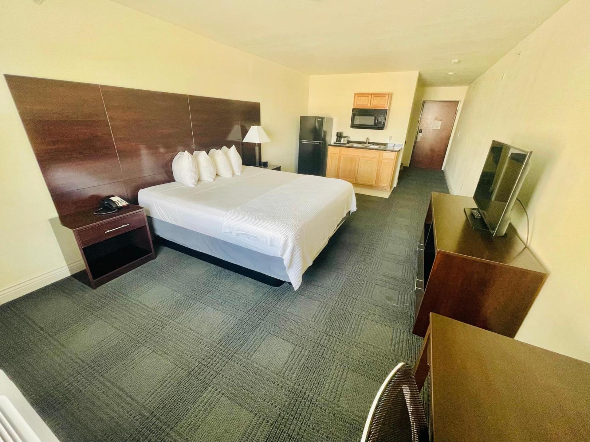 FairBridge Inn & Suites Cuero photo 2
