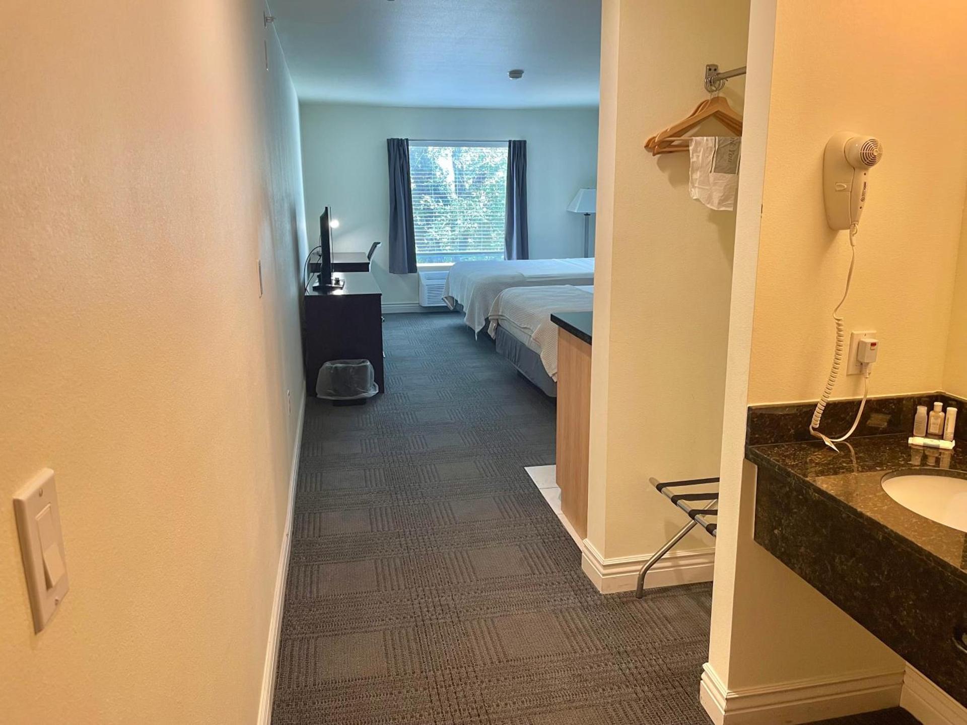 FairBridge Inn & Suites Cuero photo 15