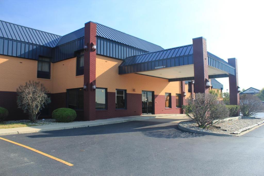 Super 8 by Wyndham Columbia City photo 12