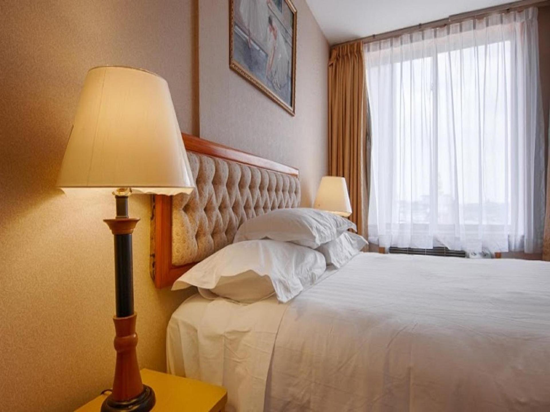 Flushing Hotel photo 29