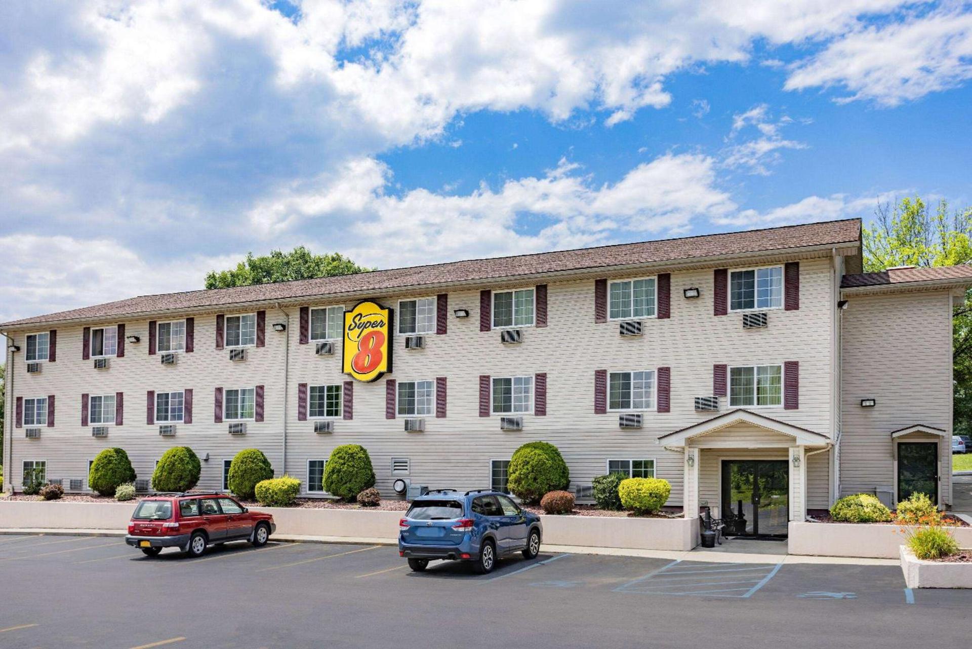 Super 8 by Wyndham Johnstown/Gloversville photo 4