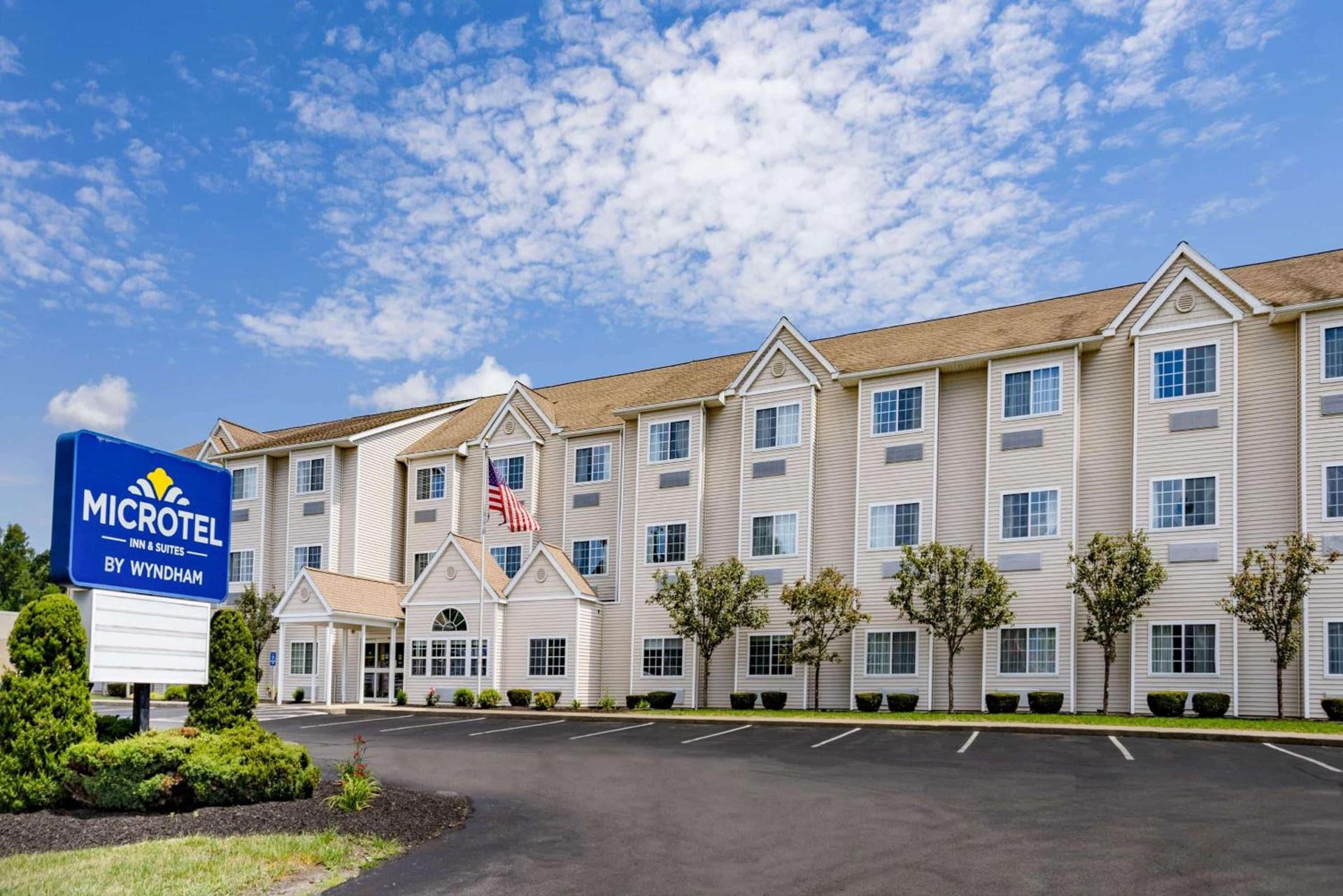 Microtel Inn & Suites by Wyndham Johnstown photo 1