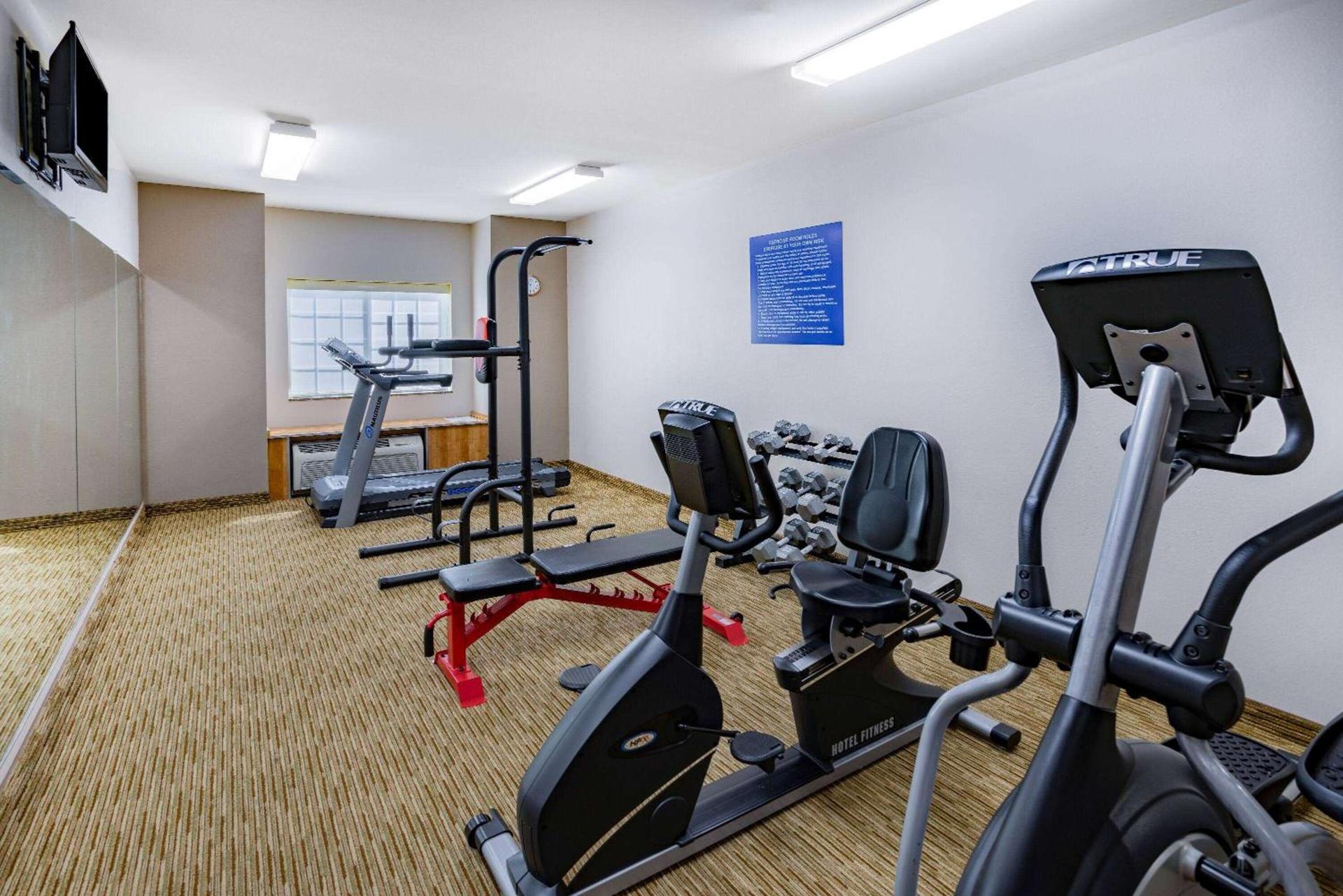Microtel Inn & Suites by Wyndham Johnstown photo 4