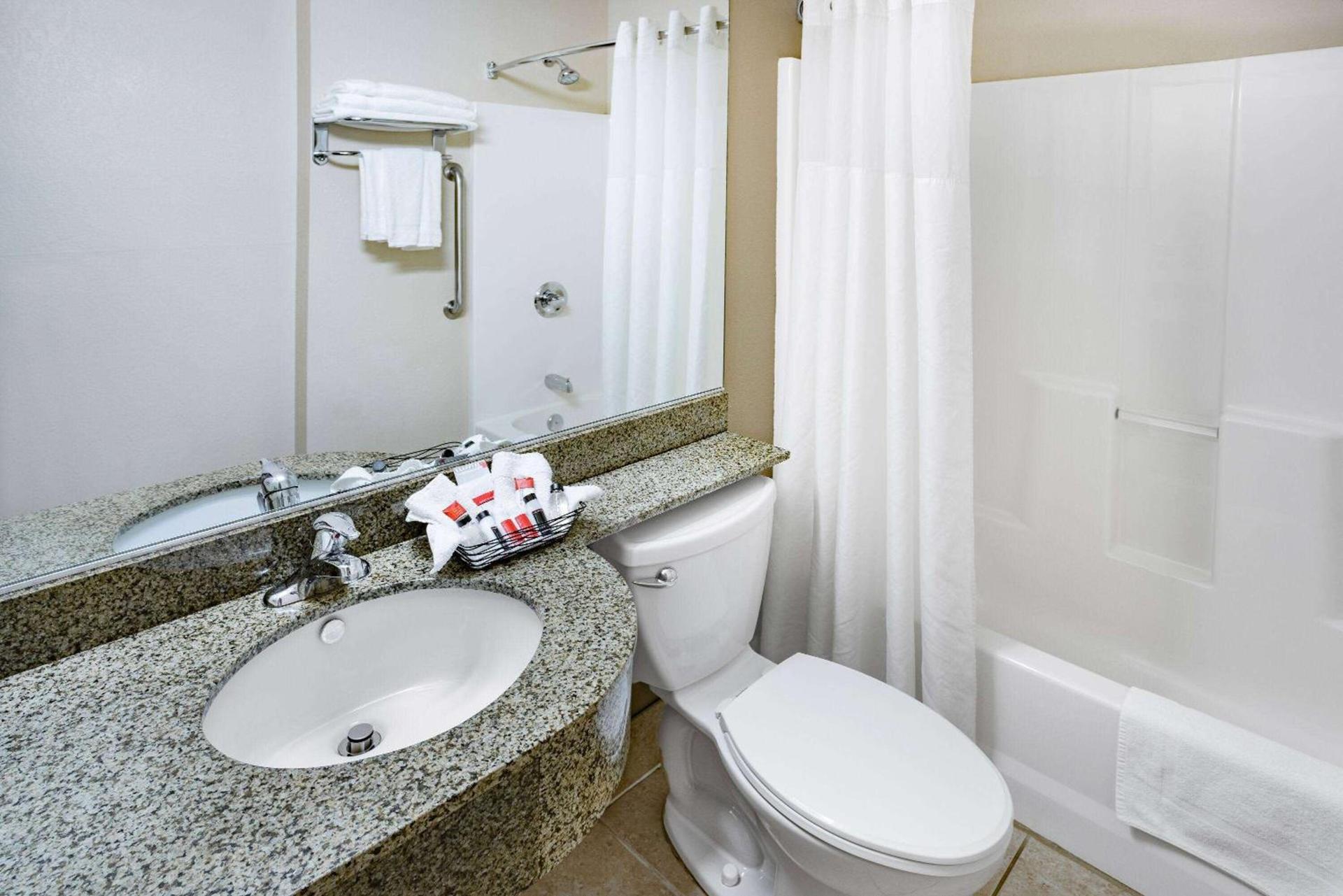 Microtel Inn & Suites by Wyndham Johnstown photo 15
