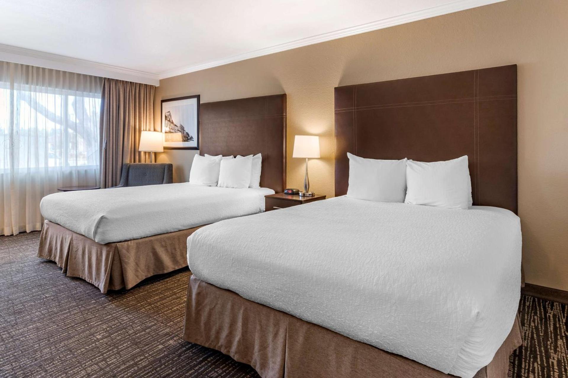 Best Western Plus Garden Court Inn photo 17