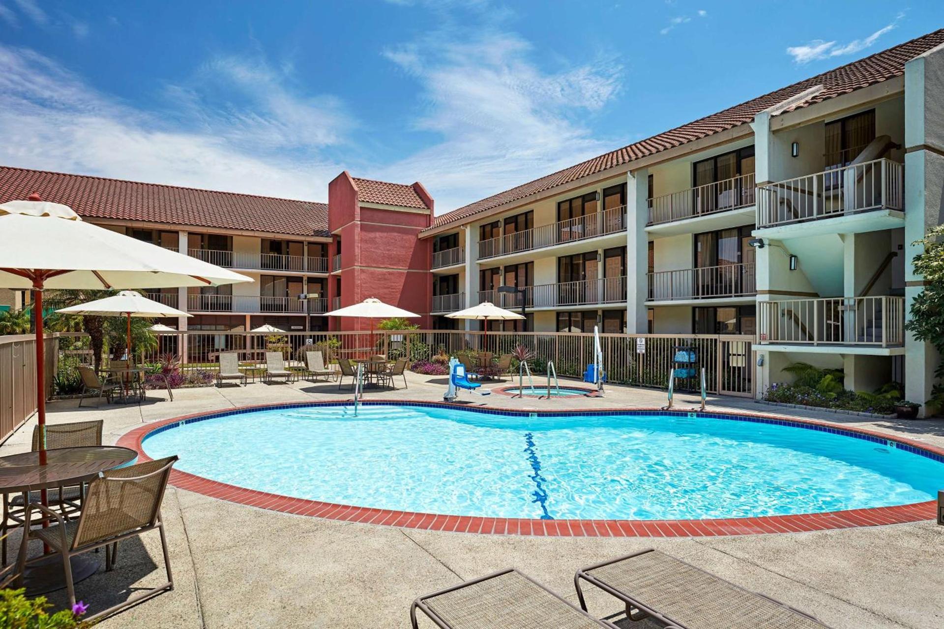 La Quinta by Wyndham Thousand Oaks-Newbury Park photo 11