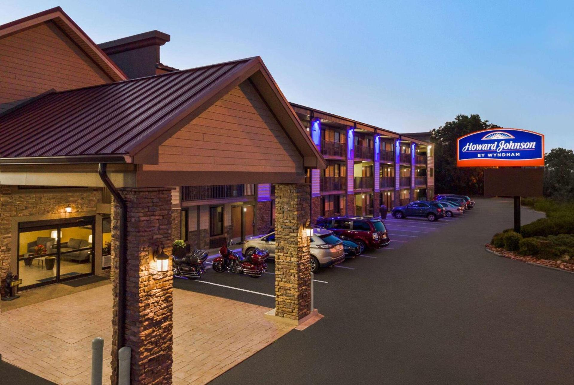 Howard Johnson by Wyndham Pigeon Forge photo 5