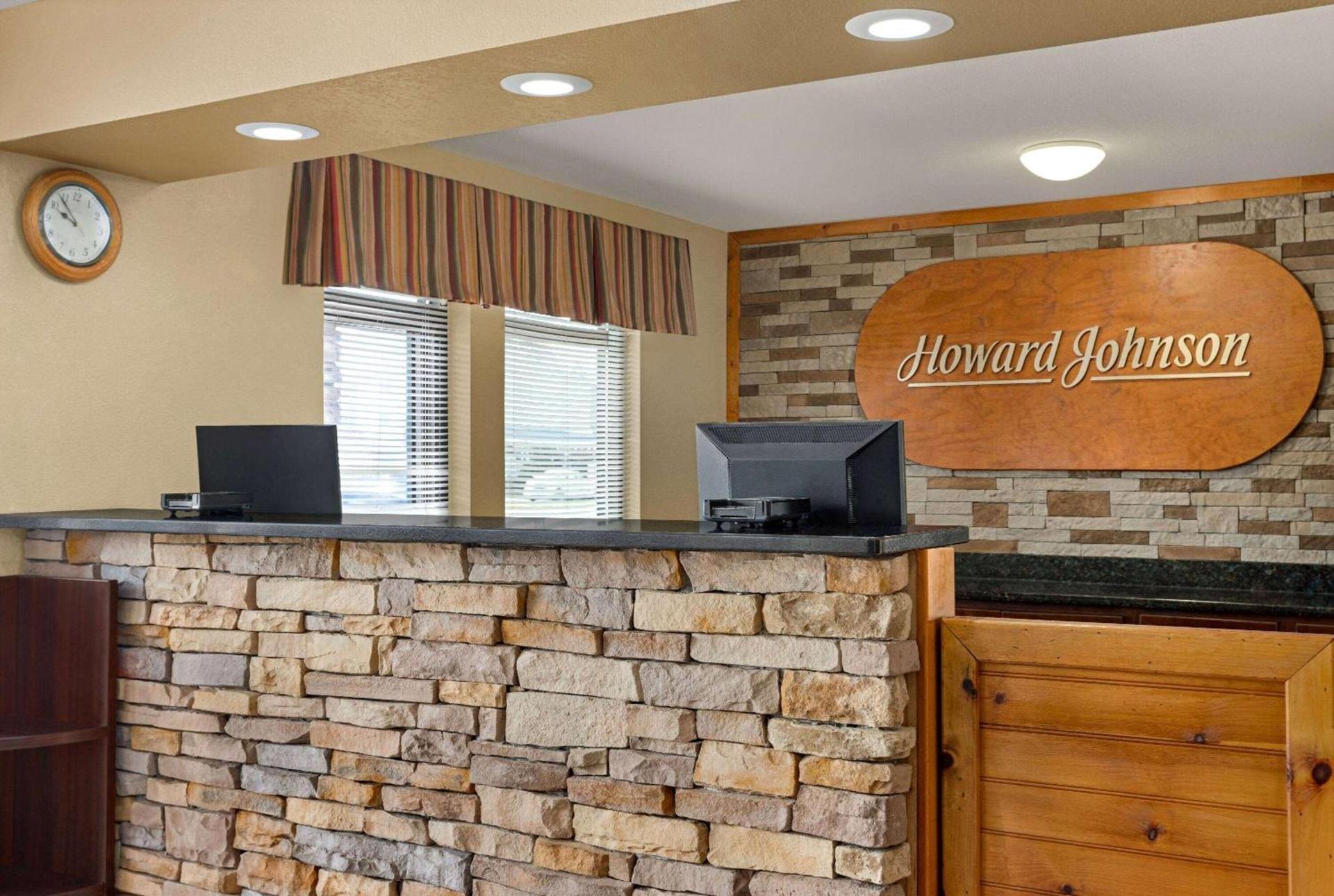 Howard Johnson by Wyndham Pigeon Forge photo 7