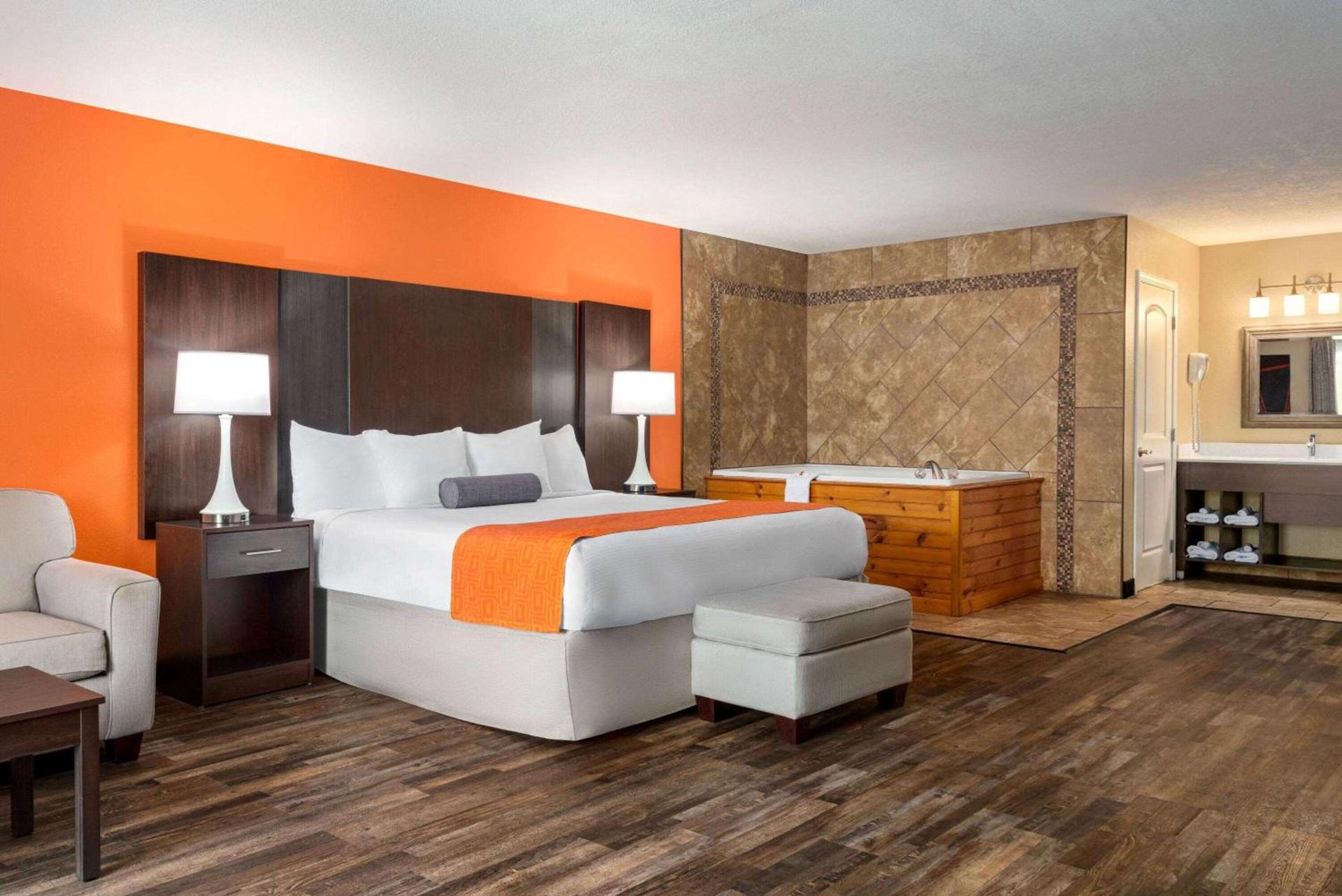 Howard Johnson by Wyndham Pigeon Forge photo 30