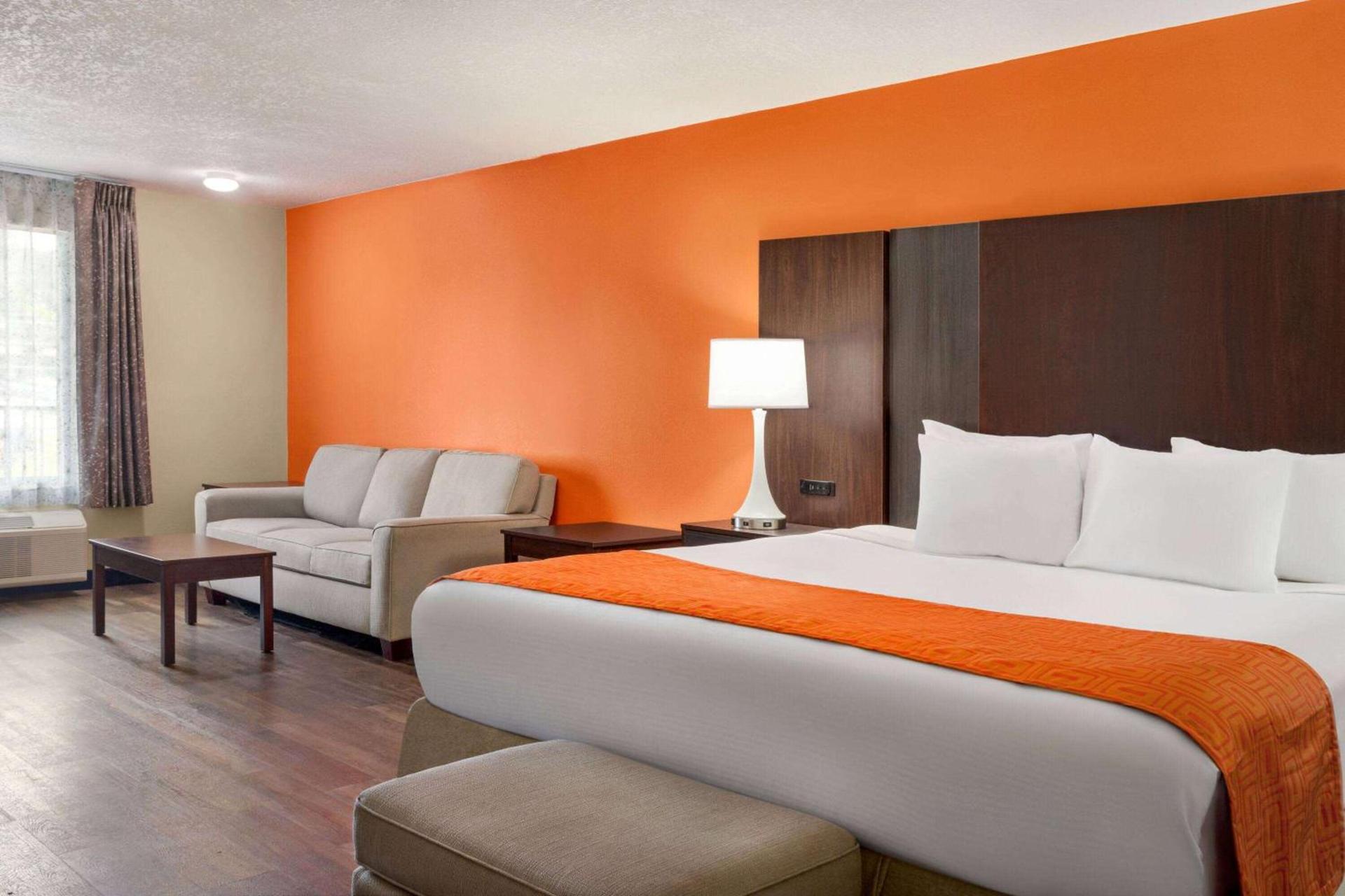 Howard Johnson by Wyndham Pigeon Forge photo 40