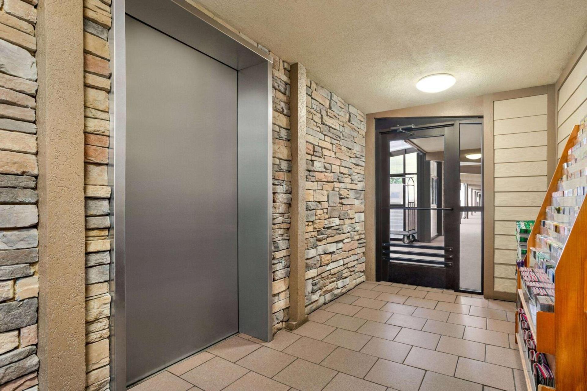 Howard Johnson by Wyndham Pigeon Forge photo 46