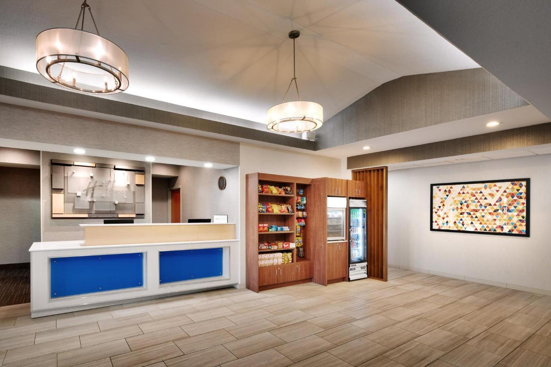 Holiday Inn Express & Suites Mitchell by IHG photo 20