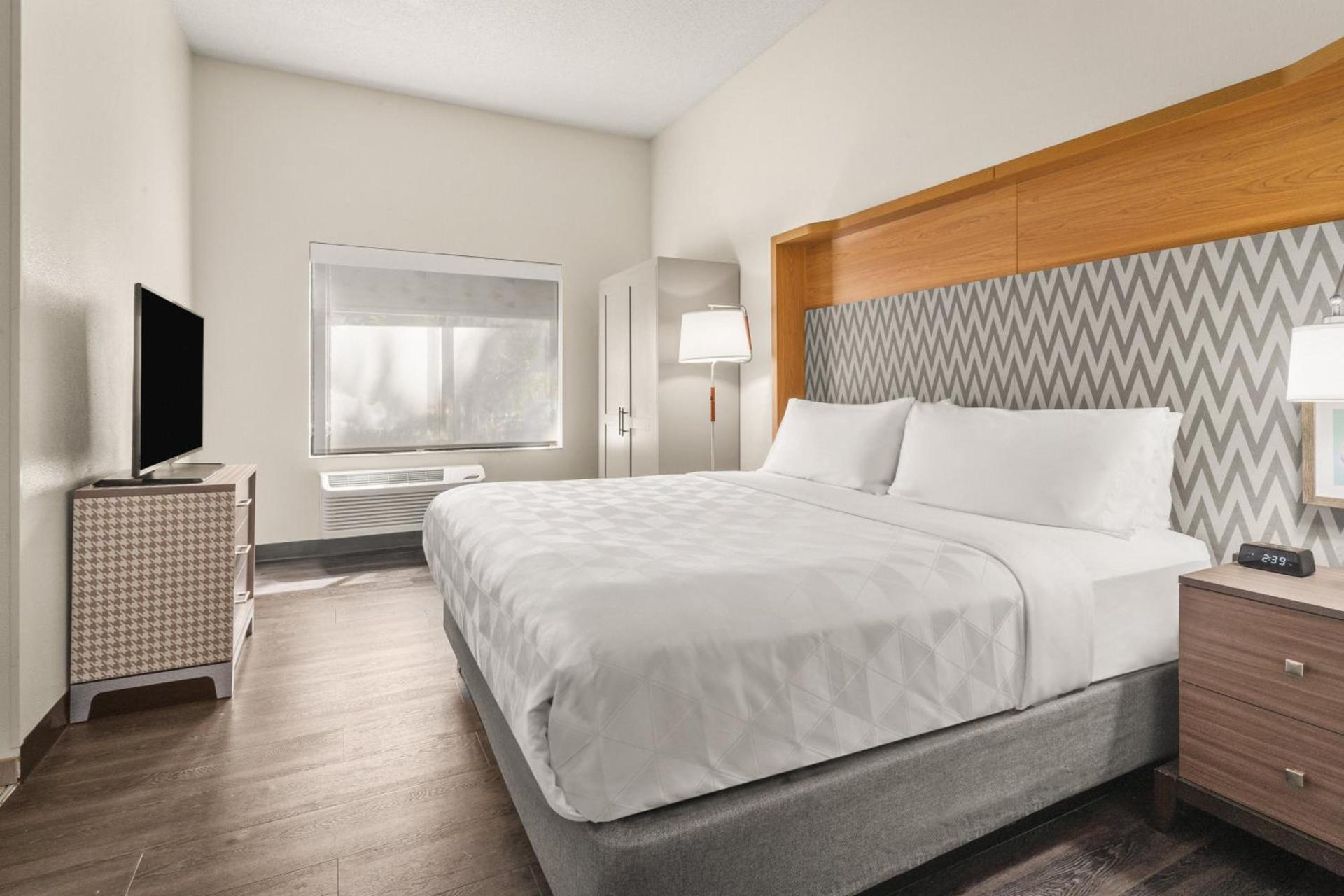 Holiday Inn & Suites Bothell an IHG Hotel photo 38
