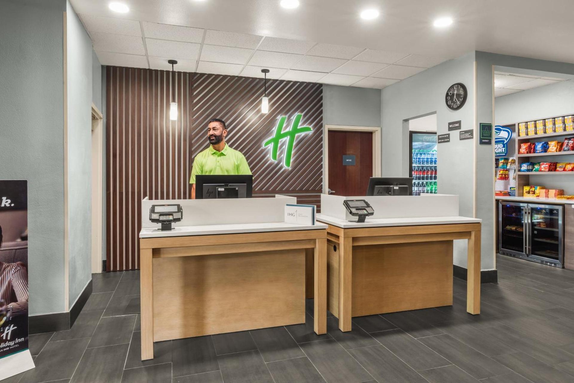 Holiday Inn & Suites Bothell an IHG Hotel photo 16