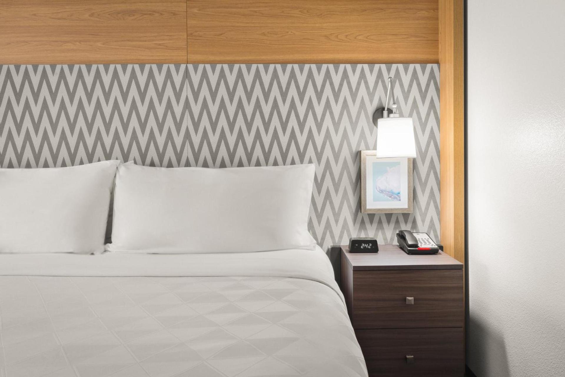 Holiday Inn & Suites Bothell an IHG Hotel photo 42