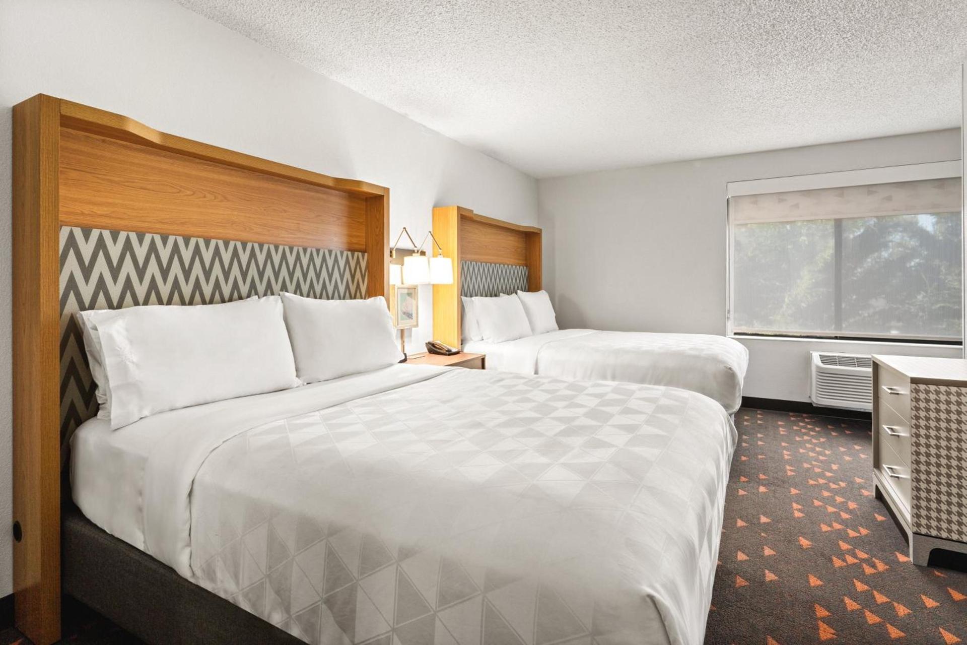 Holiday Inn & Suites Bothell an IHG Hotel photo 56