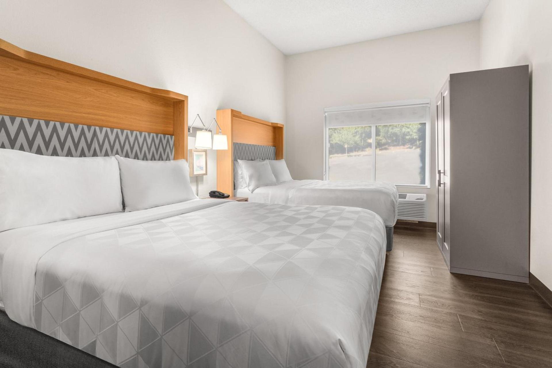 Holiday Inn & Suites Bothell an IHG Hotel photo 39